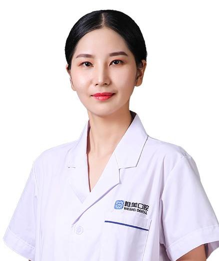 马芳芳（二七唯美时代口腔门诊部医生）