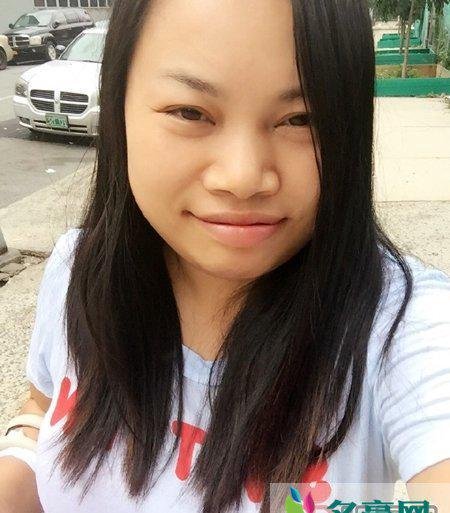 凤姐呛声王思聪 以长者身份教导国民老公