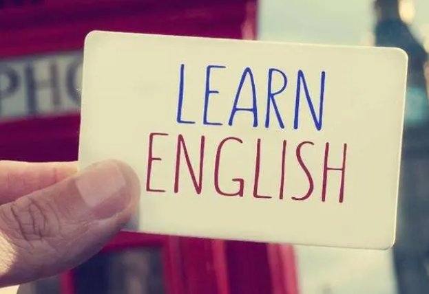 cassie这个英文名字在国外常见吗？