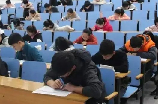 本科多少人到毕业都没过四级?
