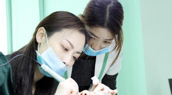 学纹绣美甲美睫多少钱