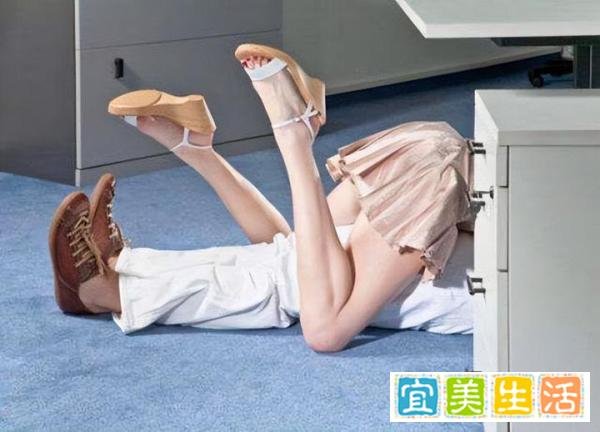 七旬嫖娼老大爷报警喊冤，付完200元嫖资后，却被对方偷走1300块
