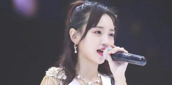 黄婷婷个人资料哪个大学的 和李艺彤131事件是怎么回事