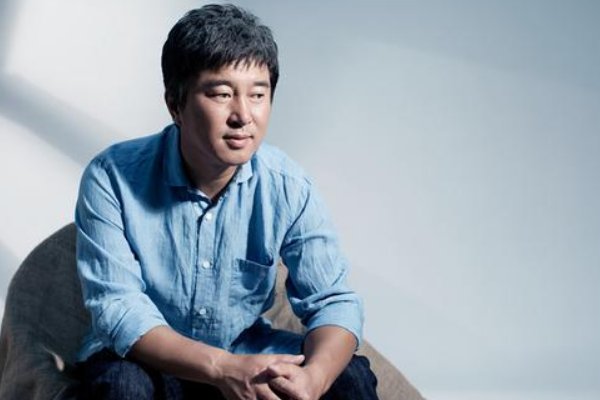 窗外明月光映照我脸庞这是出自哪部音乐作品?