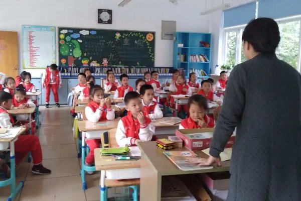 斑斓这个词是什么意思