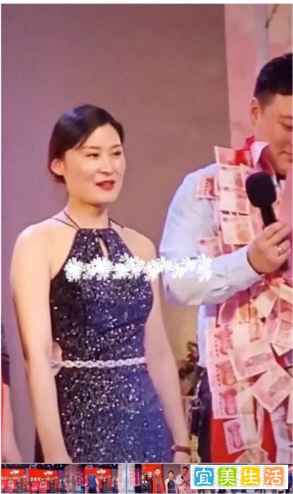 徽州宴老板娘正脸曝光！上帝欲让其灭亡，必先令其疯狂。