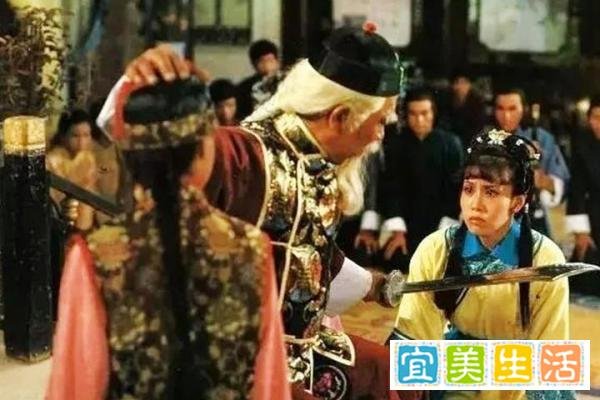 奔雷手文泰来被抓走，红花会死磕铁胆庄，陈家洛使出百花错拳