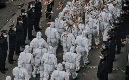 西安市民跨年夜合唱《我和我的祖国》,疫情下的西安出现了哪些暖心瞬间?