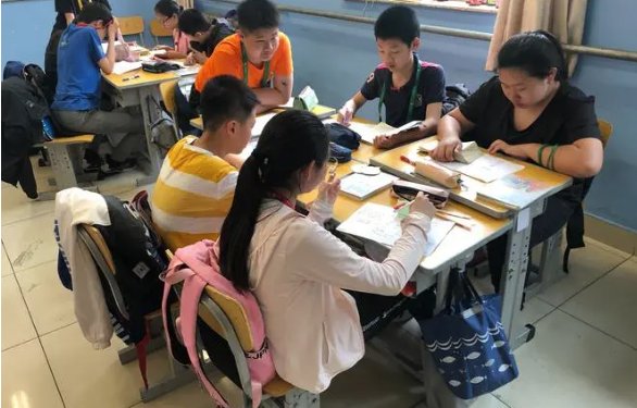 嗅有几个读音