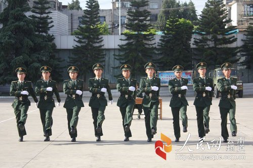 武警昆明指挥学院的采访记