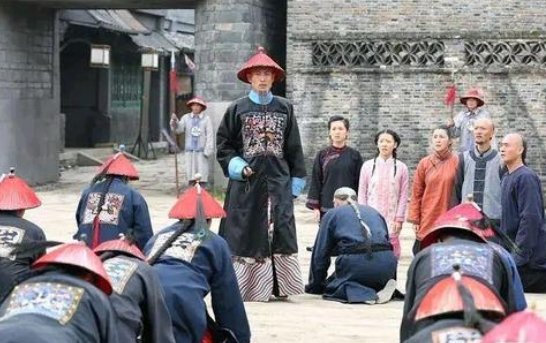 在清朝近三百年历史中,康熙为何把“清官第一”赐给了于成龙?