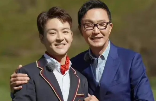 岳阳演员是谁的儿子