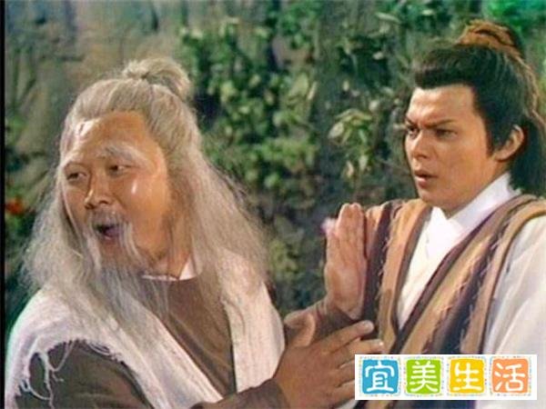周星驰在《唐伯虎点秋香》中为何自称周伯通？一句话带出3个典故