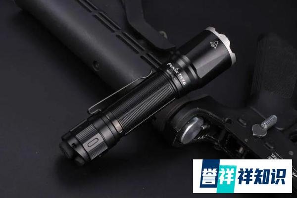 售价千元左右的Fenix菲尼克斯高性能手电推荐 看看到底强在哪？