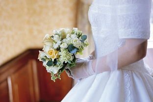 女孩现场征婚，只要有感觉裸婚也ok！现实生活来说裸婚真的可靠吗？
