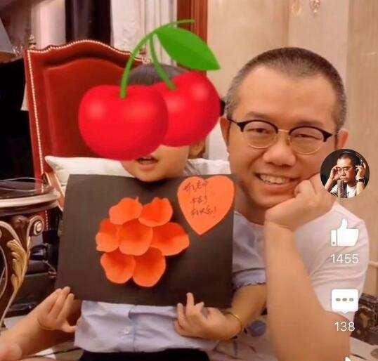 43岁涂磊近况曝光，因妻子放弃主持节目，如今却靠直播带货养家