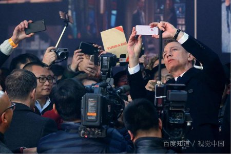 为什么邓布利多的儿子会叫克雷登斯伏地魔？