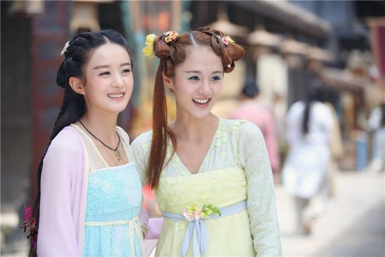 请问《花千骨》中大结局摩严为什么牺牲自己救花千骨？