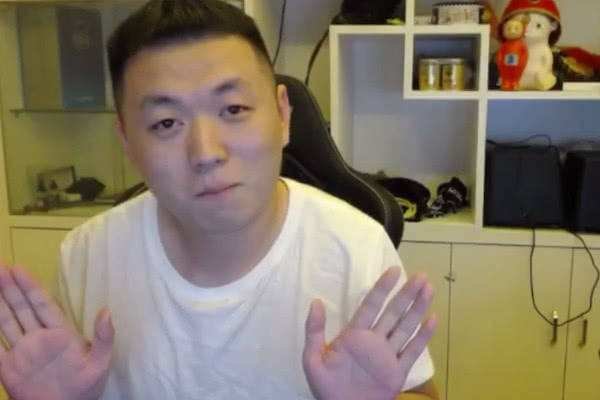 giao哥与药水哥什么关系？giao哥为啥要亲药水哥？