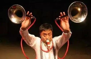云南文山一伴郎坐吹唢呐大爷中间连听2小时,这是一种什么体验?