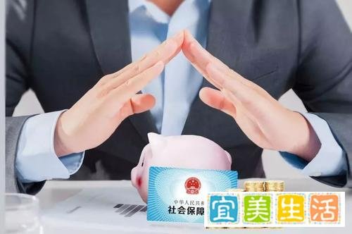 社保大厦保安居然咒骂驱赶避寒群众，社保明明是福利，暖人心的！