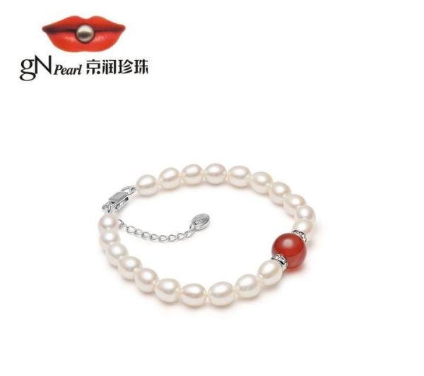 女朋友本命年送什么礼物合适?