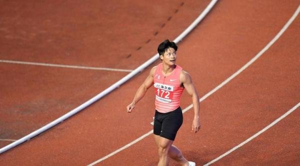 全锦赛苏炳添遭赛季首败 00后陈冠锋10秒06夺冠成中国第四快飞人