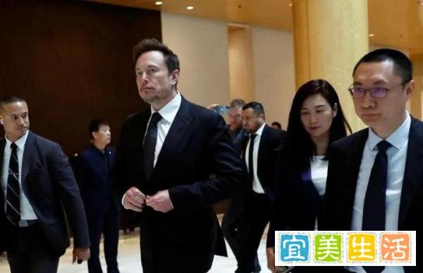 评马斯克访华特斯拉市值一夜涨1800亿。