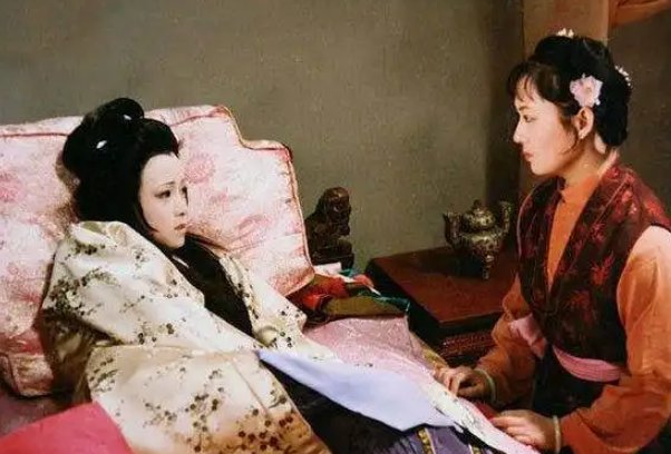 秦可卿是如何死的？