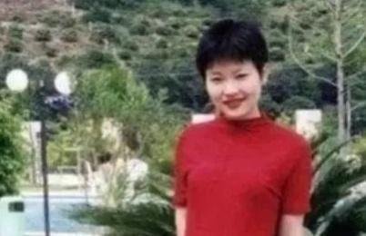 她是央视“最低调”的美女主持人,隐婚30年无人知,如今61岁活成这样