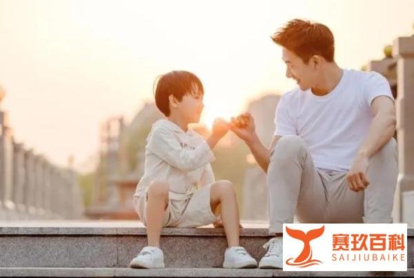 李玟逝世一周年：悲剧背后，原生家庭之痛，给所有父母敲响警钟！