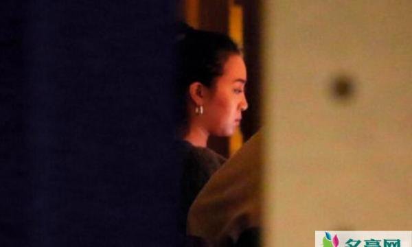 杨祐宁新恋情曝光 杨祐宁与女友已经秘恋两年有余了