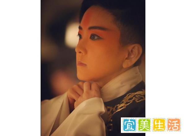 作文用了就提分的人物素材 | 王佩瑜：为了热爱的京剧，女娇娥甘愿扮作男儿郎