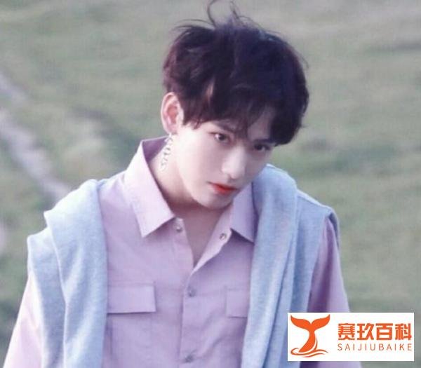 姚明明与女生接吻被指渣男？姚明？这一名字蹭得有多嚣张
