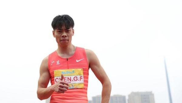 全锦赛苏炳添遭赛季首败 00后陈冠锋10秒06夺冠成中国第四快飞人