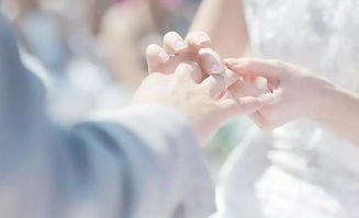 女孩现场征婚，只要有感觉裸婚也ok！现实生活来说裸婚真的可靠吗？