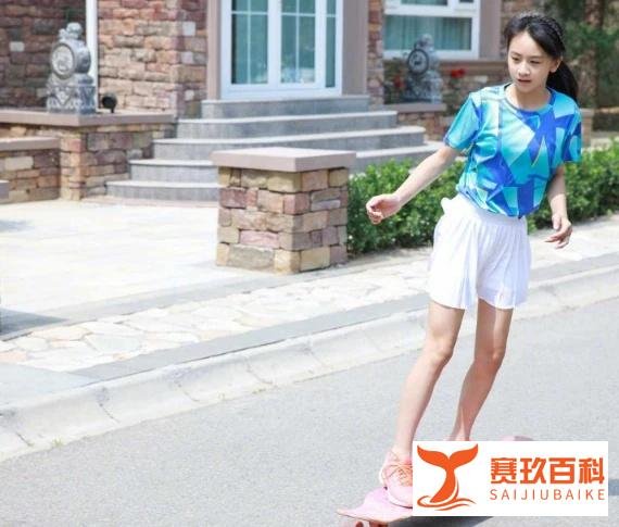姚明女儿身高“失控”,10岁孩子身高1米7,为啥明星娃都那么高
